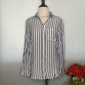 Beach lunch lounge brand blue striped top.